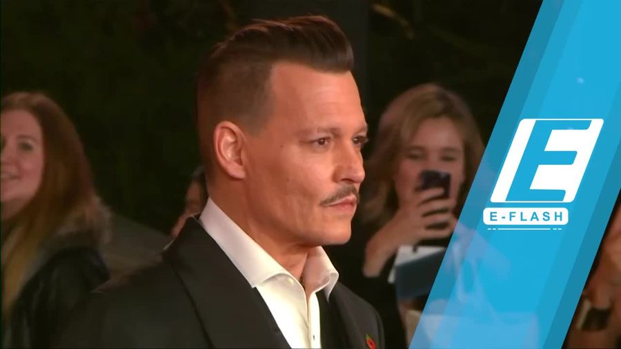 J.K. Rowling Bela Johnny Depp untuk Audisi Sekuel Fantastic Beasts