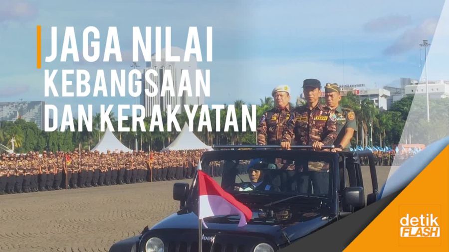 Jadi Inspektur Upacara, Jokowi Ajak FKPPI Berantas Hoax