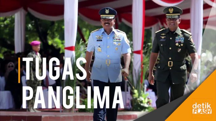 Jenderal Gatot Serahkan Tongkat Komando ke Marsekal Hadi