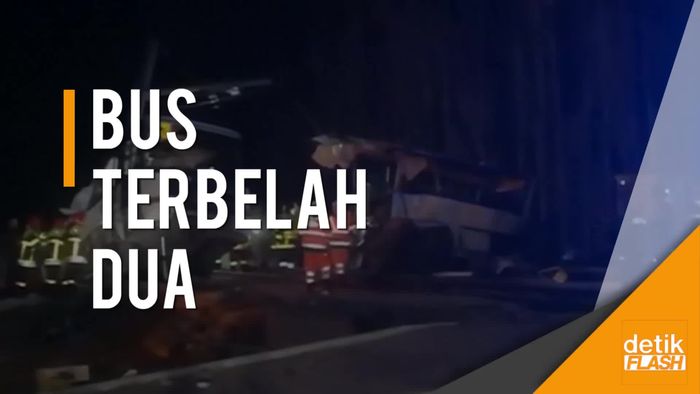 Kecelakaan Fatal Bus Sekolah Dihantam Kereta, Empat Tewas