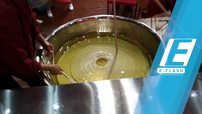 Pecahkan Rekor, Inilah Mi Terpanjang di Dunia
