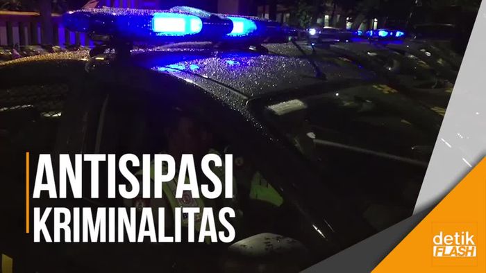 Jelang Natal & Tahun Baru, Polres Jaktim Patroli Massal