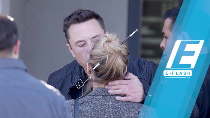 Ciuman, Amber Heard dan Elon Musk Balikan?