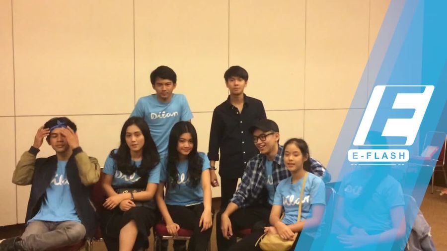 Perankan Dilan, Iqbaal: Saya Bolak-balik Bukunya Kayak Baca Kitab