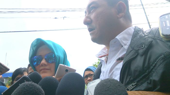 Ridho Rhoma Dijenguk Kakak Dan Pengacara