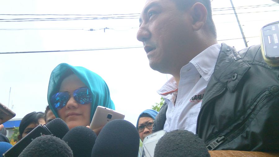 Ridho Rhoma Dijenguk Kakak Dan Pengacara