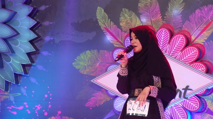 24 Besar Sunsilk Hijab Hunt 2017 Surabaya - Amanda Putri Nudzario