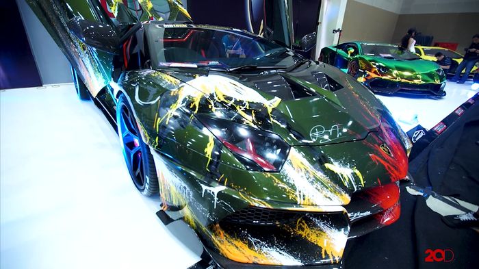 Coretan Hand Painted di Lamborghini Raffi Ahmad