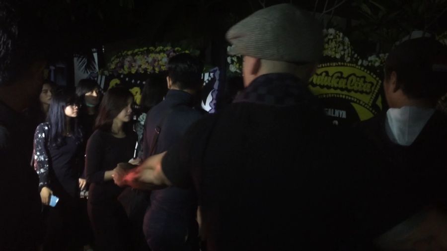 Member JKT48 Melayat ke Rumah Inao Jiro