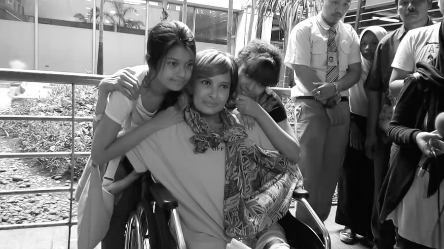 Yana Zein Meninggal Dunia