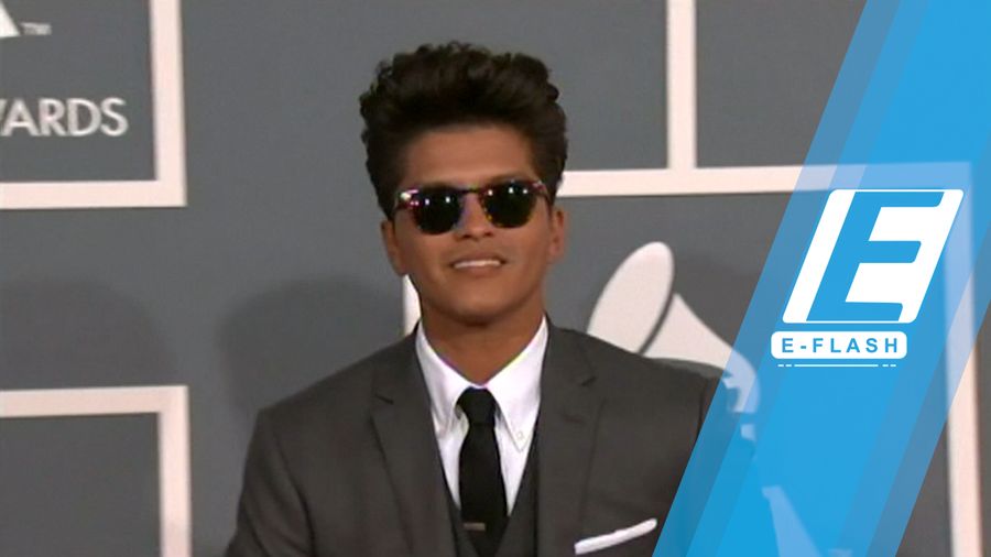 Bruno Mars Pimpin Nominasi American Music Awards 2017