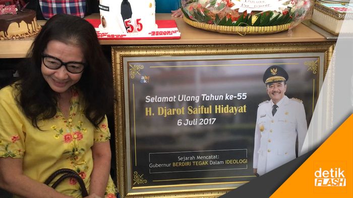 Relawan Badja Rayakan Ulang Tahun Djarot di Balai Kota