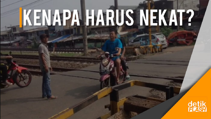 Duh! Kelakuan Nekat Pemotor Ini Bikin Tepok Jidat