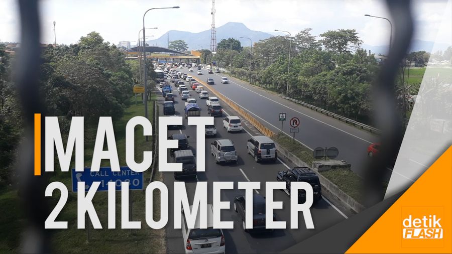 Hari Pertama Liburan, Exit Tol Cileunyi Dipadati Pemudik