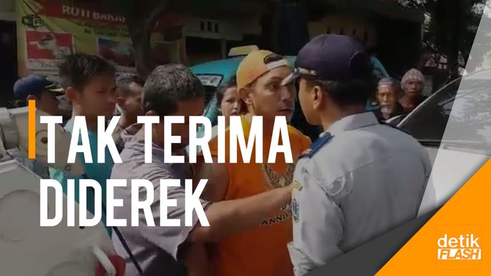 Viral! Pria Ini Maki Petugas Dishub, Tak Terima Mobilnya Diderek