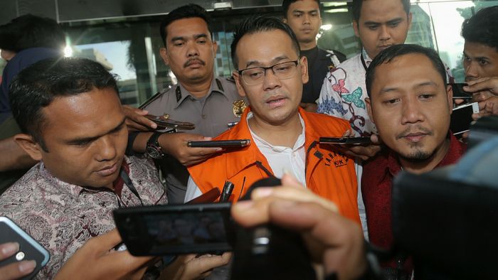 Suami Jadi Tersangka KPK, Inneke Koesherawati Posting Ini di Instagram