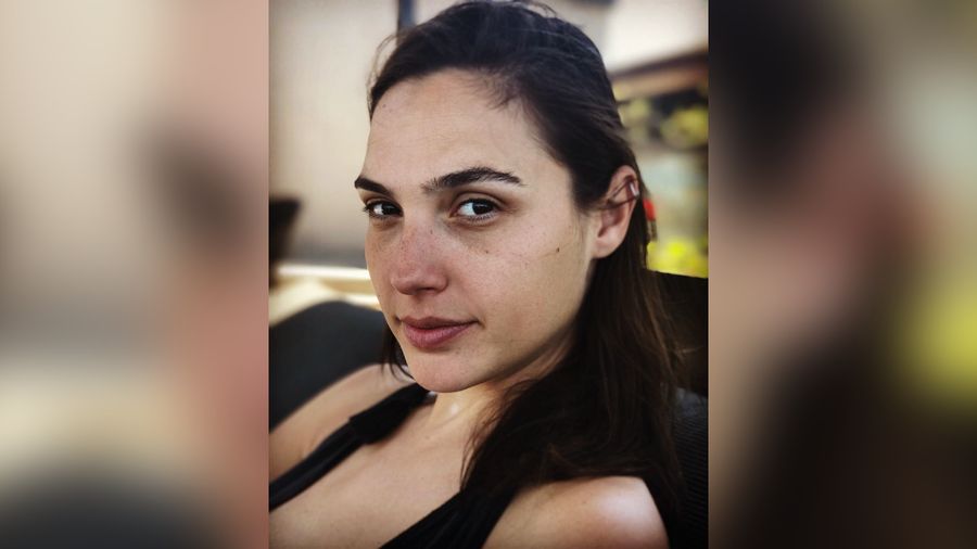 Gal Gadot Tanpa Makeup, Masih Cantik?