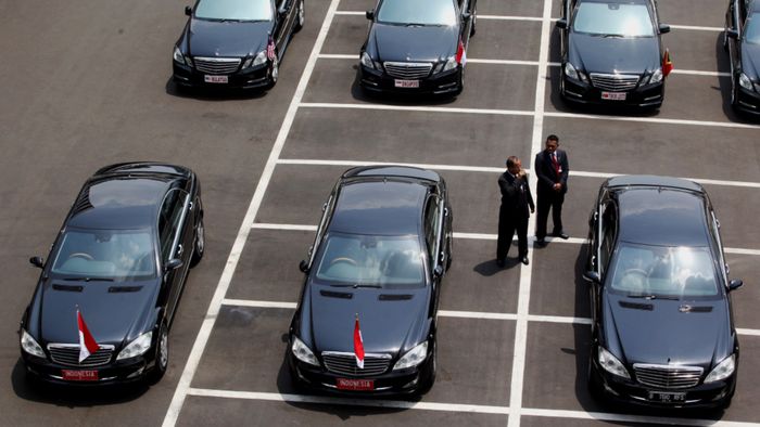 Mogok di Kalbar, Netizen Minta Mobil Kepresidenan Diganti