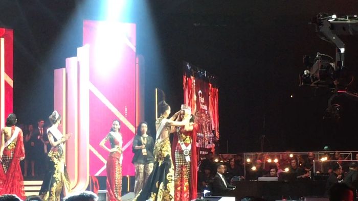 Selamat! Bunga Jelita dari DKI Jakarta Juara Puteri Indonesia 2017
