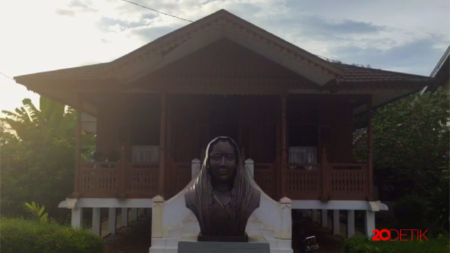 Rumah Fatmawati, Wisata Sejarah Bendera Pusaka