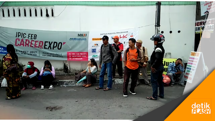  Penumpang Angkot di Malang Telantar