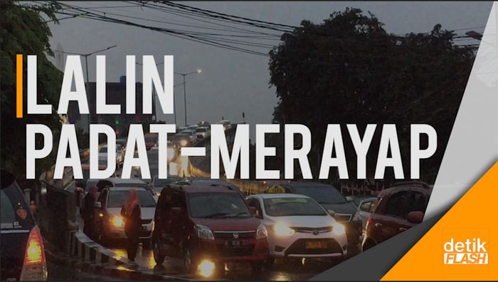 Diguyur Hujan Ringan, Lalin TB Simatupang Merayap
