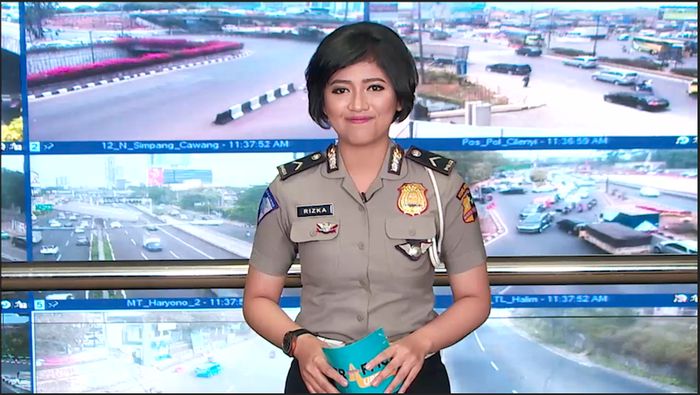 Traffic Update: Gedung Sate Bandung Ramai-Lancar  