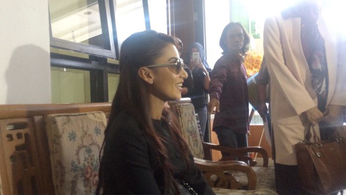 Senyum Tsania Marwa di Sidang Cerai Lanjutan