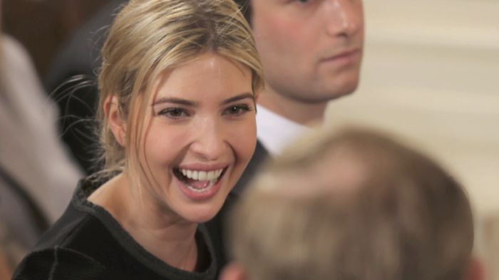 Gaya Kasual Ivanka Trump Saat Hadiri Pelantikan Suami