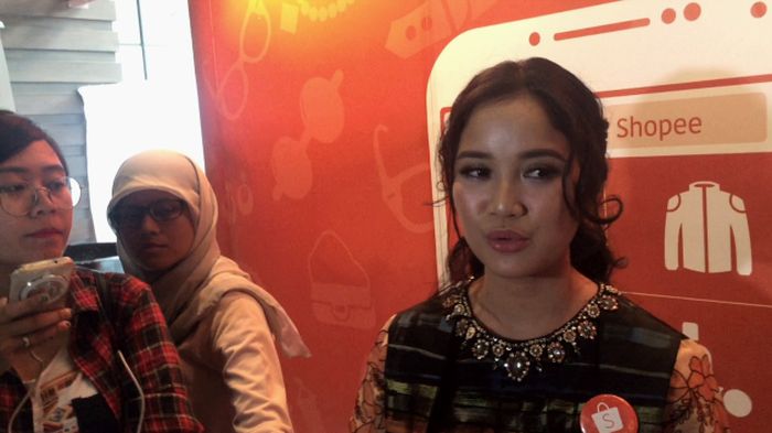 Tips Aman Belanja Online dari Chacha Frederica