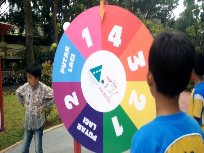 Main Sambil Belajar Pengelolaan Keuangan di Taman Ini! 