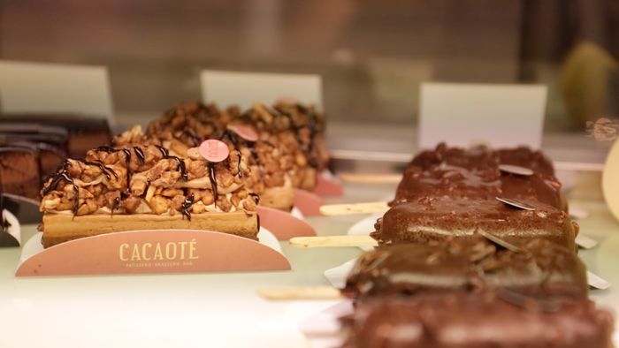Lezatnya Kue dengan 7 Lapis Cokelat di Cacaote