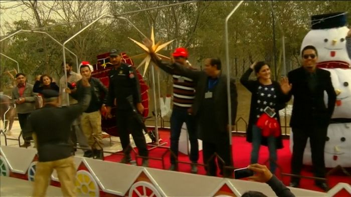 Pakistan Luncurkan Kereta Khusus Natal