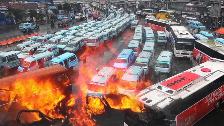 Bom Kampung Melayu, #PrayforJakarta dan #KamiTidakTakut Menggema