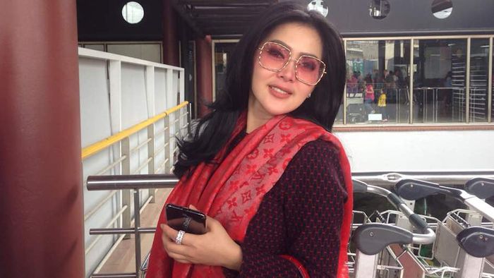 Rayakan 10 Tahun Berkarya, Syahrini Akan Gelar Konser