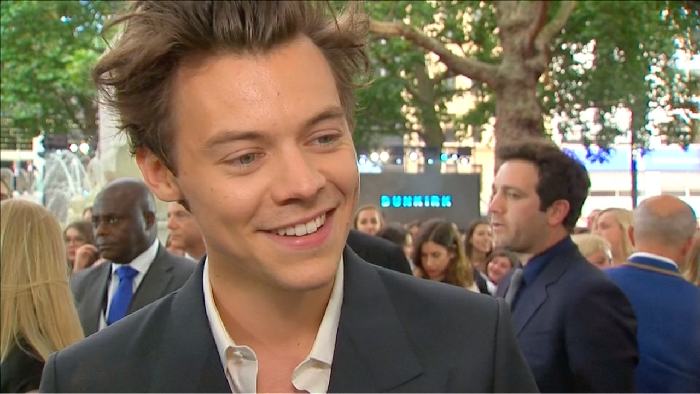 Reuni Pangeran Harry dan Harry Styles di Premier Dunkirk