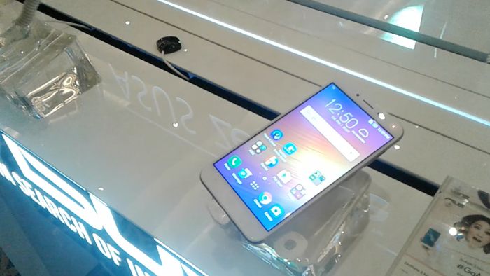 ASUS Indonesia Luncurkan Handphone Zenfone 3 Max