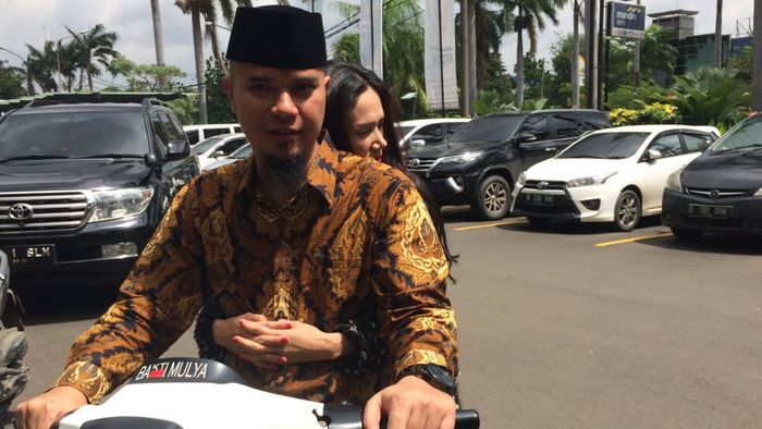 Ahmad Dhani Unggah Foto Pernikahan dengan Maia Estianty