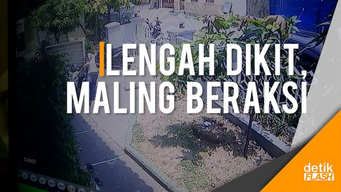 Aksi Maling Motor di Masjid Al-Anshor Bekasi Terekam CCTV
