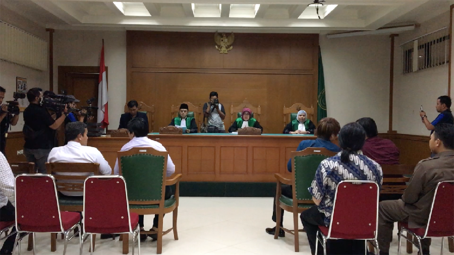 Sudah Pasrah, Evelyn Ingin Bercerai Secara Baik-baik