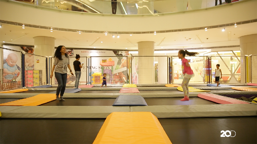 Bermain Trampolin, Olahraga Seru untuk Si Kecil