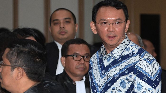 Ini Makna Batik yang Dipakai Ahok di Sidang Vonis
