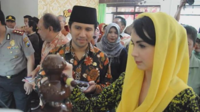 Arumi Bachsin Jalan-jalan ke Rumah Cokelat di Trenggalek