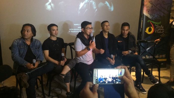 Pasha Ungu Digugat DPRD Palu karena Nyanyi di Singapura