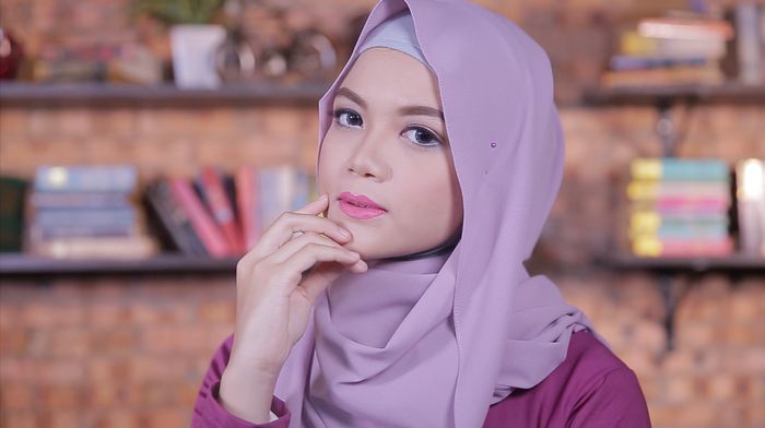 Tutorial: Hijab Pashmina Simpel Bahan Chiffon 