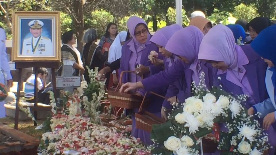 Haru Selimuti Pemakaman Laksamana Madya Henrycus Sembiring