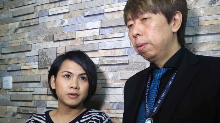 Evelyn Dipastikan Hadir di Sidang Cerai Hari Ini