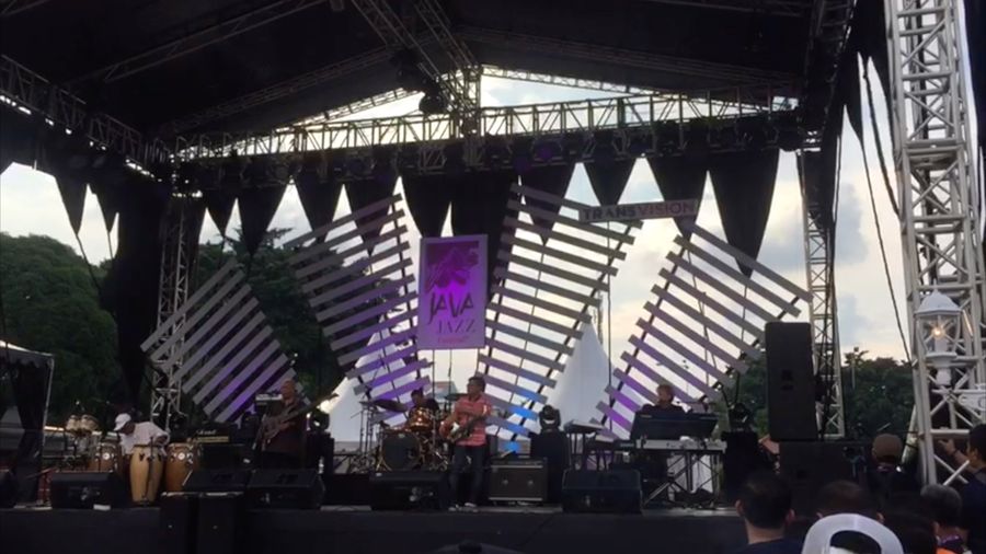 Nostalgia Bareng Fariz RM di Java Jazz 2017