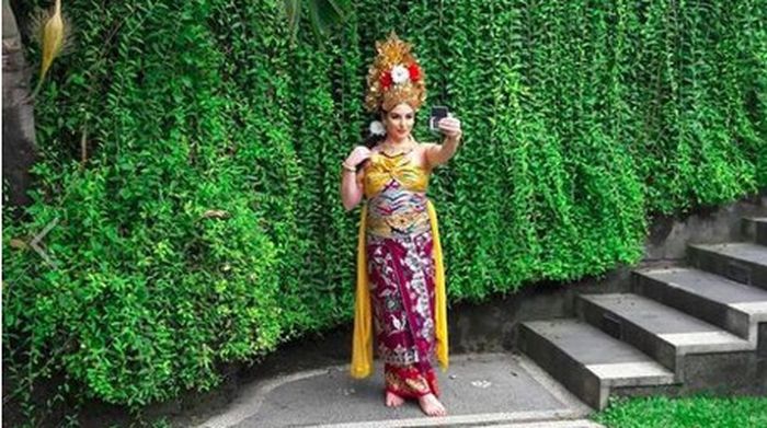 Wanita Cantik yang Viral Ternyata Bukan Putri Raja Salman, Ini Klarifikasinya