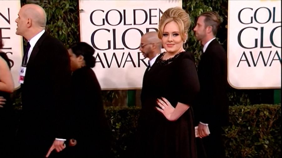 Adele Turun ke Lokasi Kebakaran di London